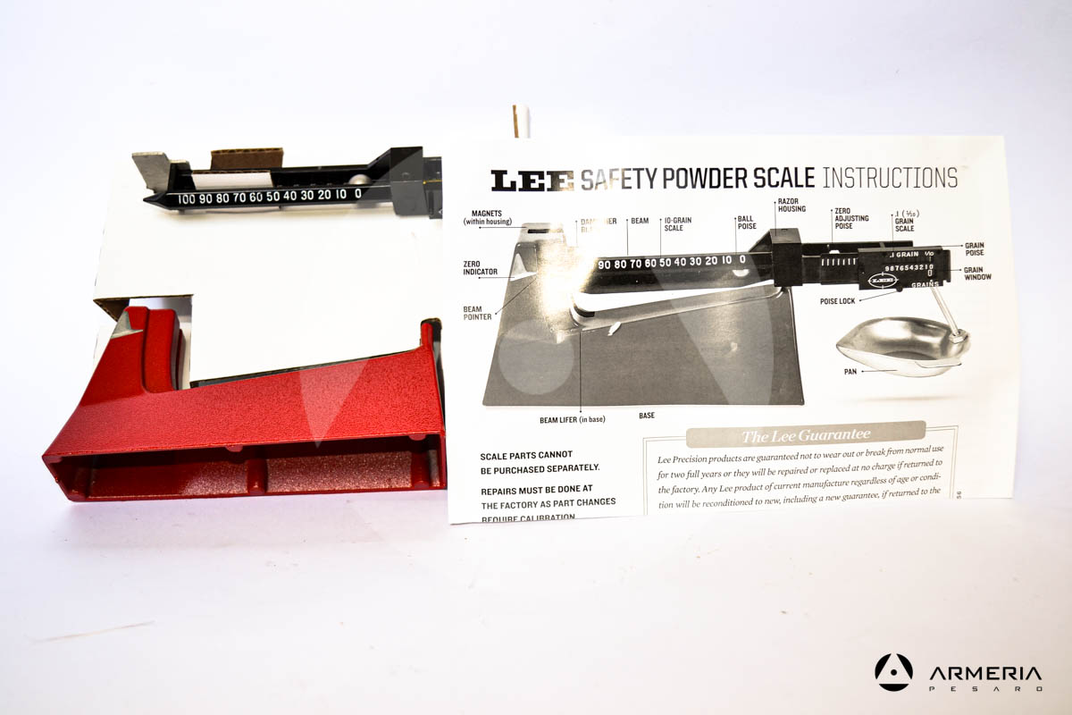 Bilancina meccanica Lee Precision safety powder scale contenuto
