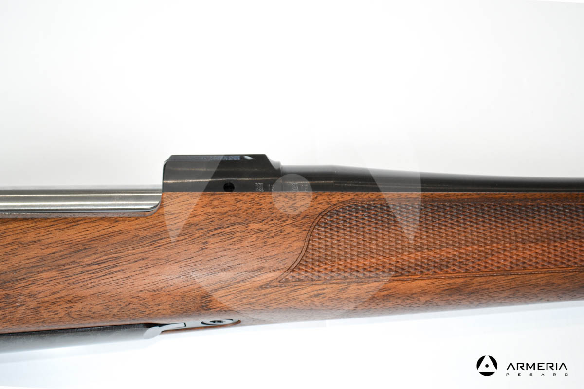 Carabina Bolt Action CZ modello 557 Lux calibro 270 Winchester dettaglio Carabina Bolt Action CZ modello 557 Lux calibro 270 Winchester dettaglio