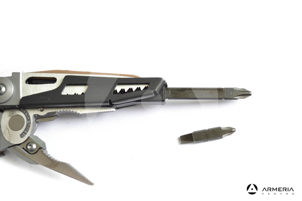 Pinza multiuso Leatherman Mut in acciaio cacciavite