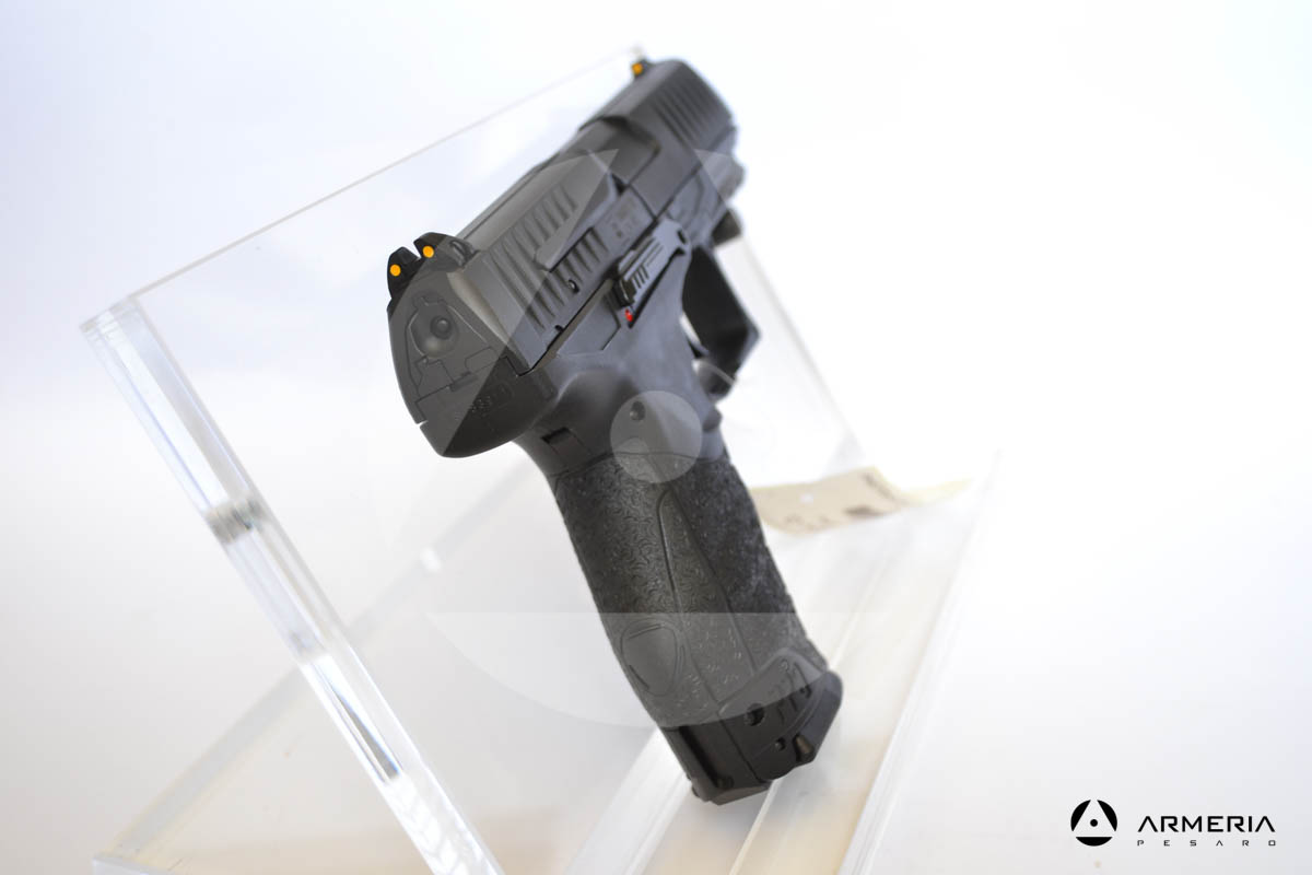 Pistola Walther PPQ calibro 4,5 ad aria compressa di libera vendita calcio Pistola Walther PPQ calibro 4,5 ad aria compressa di libera vendita calcio