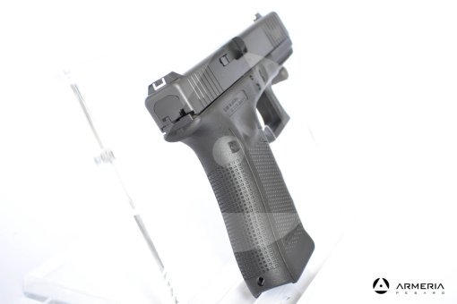 Pistola semiautomatica Glock modello 17FS Gem 4 calibro 9x21 con 2 caricatori canna 5 Sportiva calcio Pistola semiautomatica Glock modello 17FS Gem 4 calibro 9x21 con 2 caricatori canna 5 Sportiva calcio