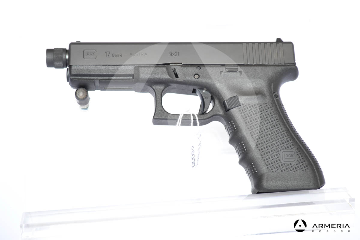 Pistola semiautomatica Glock modello 17FTO Gem 4 calibro 9x21 con 2 caricatori canna 5 Sportiva Pistola semiautomatica Glock modello 17FTO Gem 4 calibro 9x21 con 2 caricatori canna 5 Sportiva