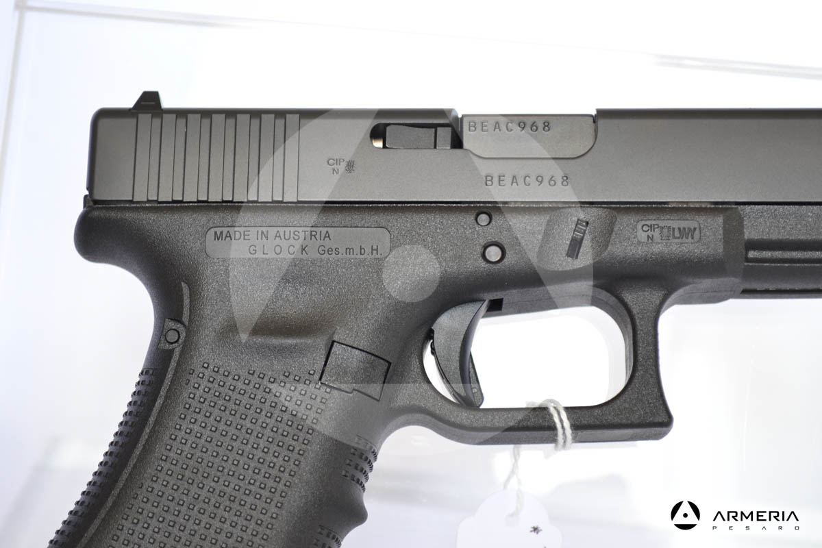 Pistola semiautomatica Glock modello 17FTO Gem 4 calibro 9x21 con 2 caricatori canna 5 Sportiva modello Pistola semiautomatica Glock modello 17FTO Gem 4 calibro 9x21 con 2 caricatori canna 5 Sportiva modello