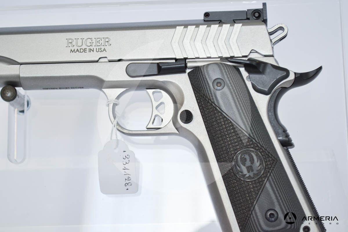Pistola semiautomatica Ruger modello SR1911 calibro 9x21 con 1 caricatore canna 5" Sportiva macro Pistola semiautomatica Ruger modello SR1911 calibro 9x21 con 1 caricatore canna 5" Sportiva macro
