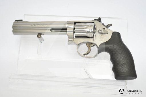 Revolver Smith & Wesson modello 617 Inox canna 6" calibro 22 LR lato