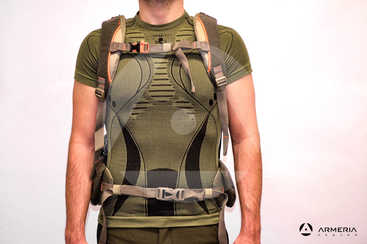 Zaino Markhor Macho Montes Evo IV 35 con supporto carabina fronte Zaino Markhor Macho Montes Evo IV 35 con supporto carabina fronte