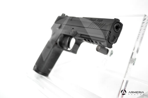 Pistola semiautomatica CO2 Sig Sauer modello Air P320 calibro 4.5 black mirino