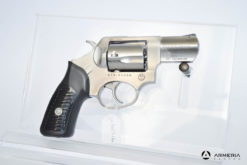 Revolver Ruger modello SP101 Inox calibro 357 Magnum con 1 caricatore canna 2,25 Comune lato