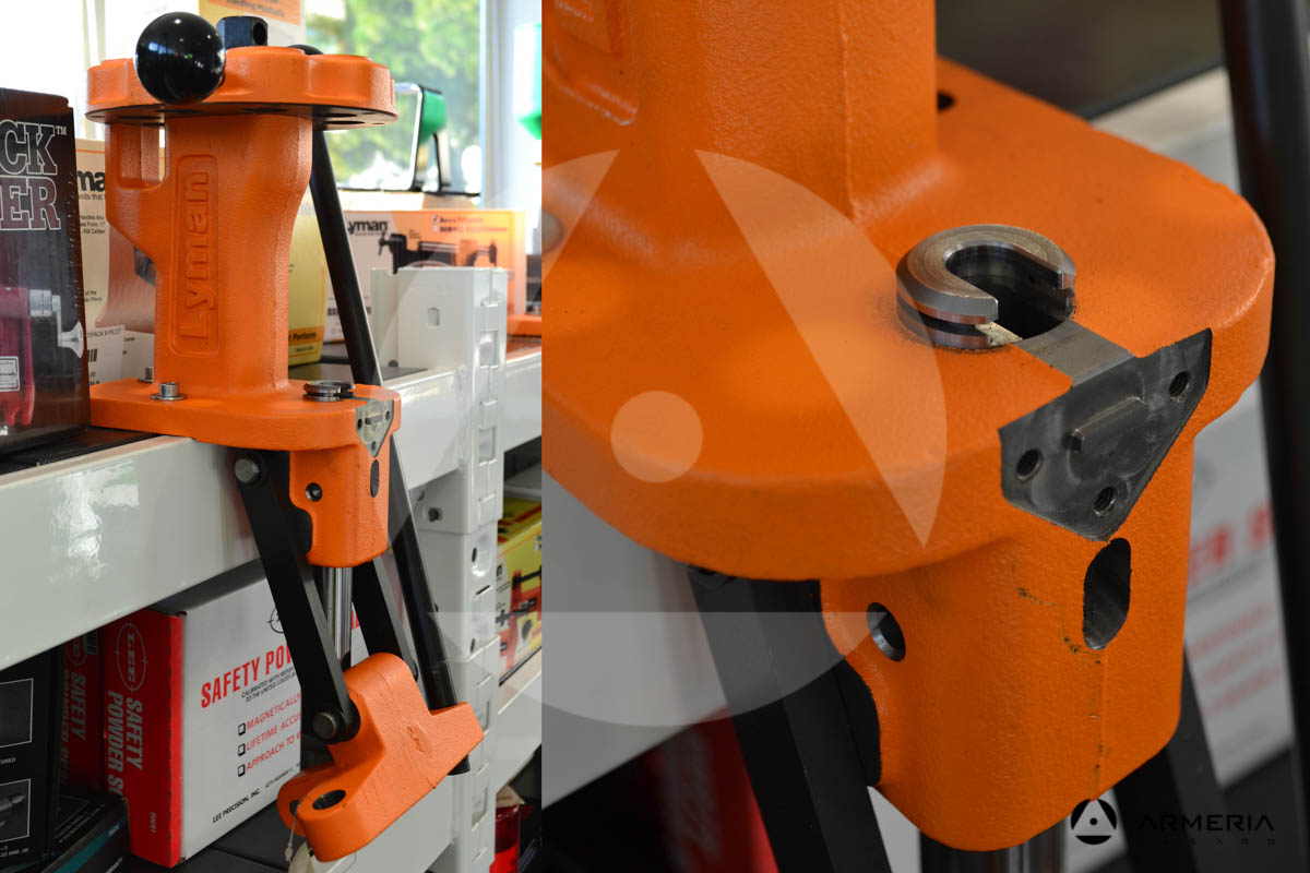 Pressa per ricarica Lyman Brass Smith all-American 8 stazioni 7040750 Pressa per ricarica Lyman Brass Smith all-American 8 stazioni 7040750