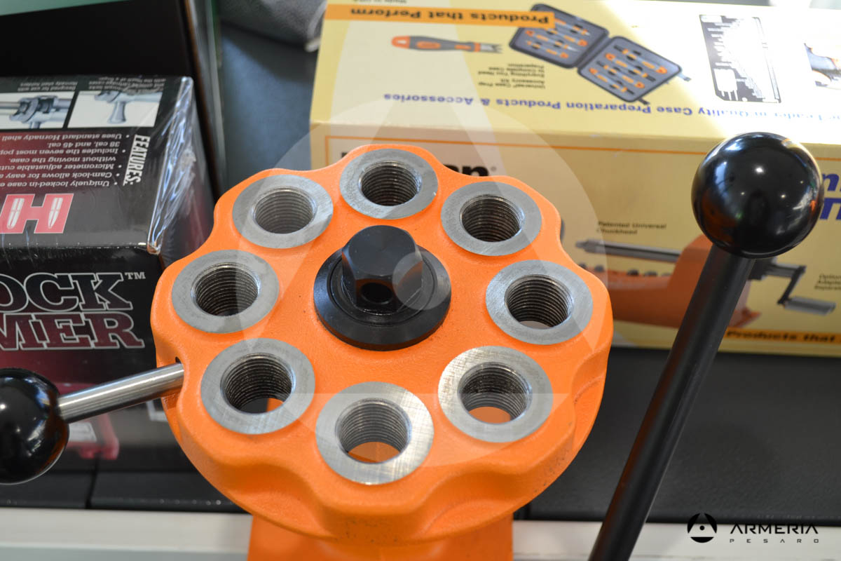 Pressa per ricarica Lyman Brass Smith American 8 stazioni 7040750 Pressa per ricarica Lyman Brass Smith American 8 stazioni 7040750