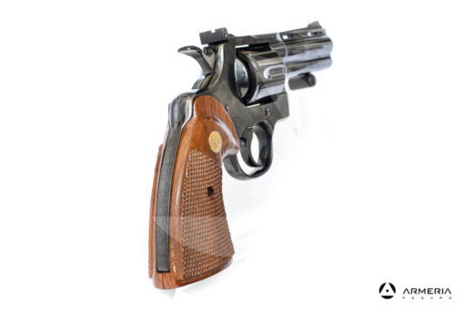 Revolver Colt modello Pyton Royal Blue canna 4" calibro 357 Magnum calcio