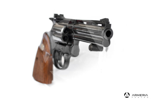 Revolver Colt modello Pyton Royal Blue canna 4" calibro 357 Magnum mirino