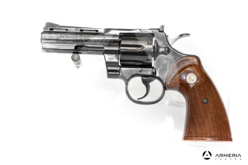 Revolver Colt modello Pyton Royal Blue canna 4" calibro 357 Magnum lato