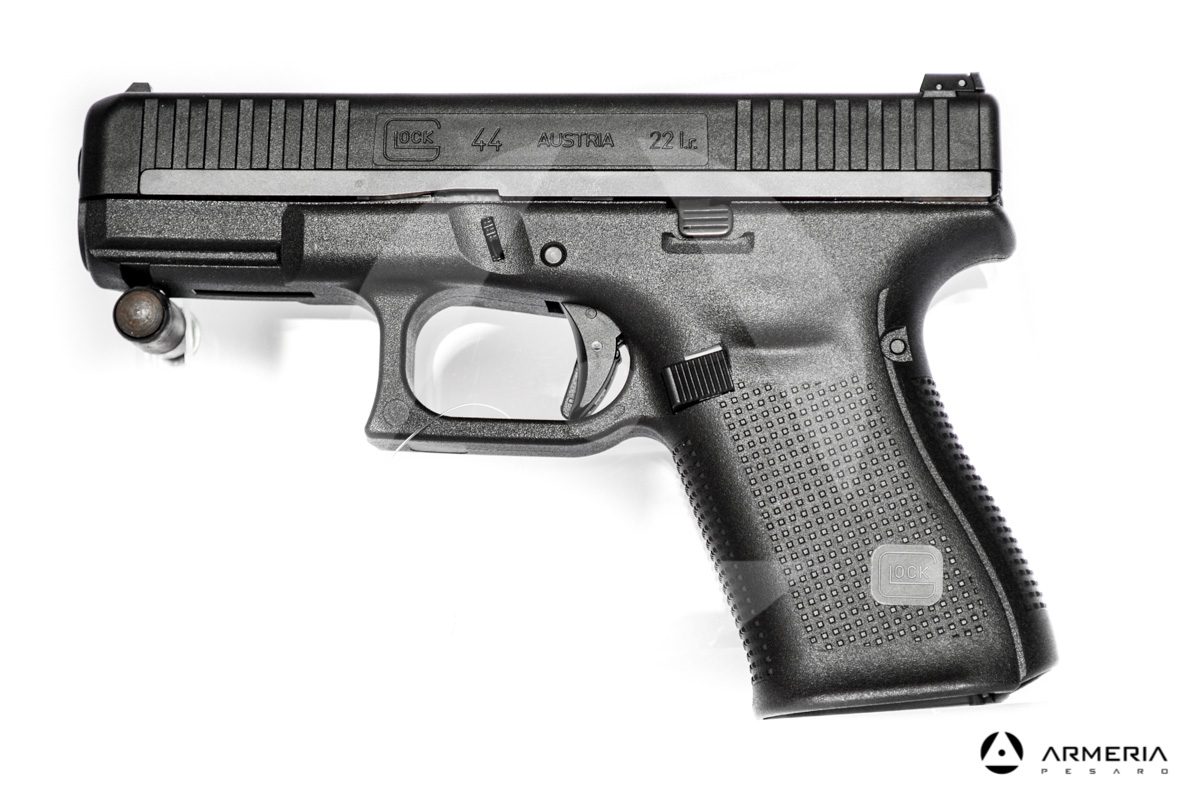 Pistola semiautomatica Glock modello 44 FS calibro 22 LR canna 5 Sportiva lato Pistola semiautomatica Glock modello 44 FS calibro 22 LR canna 5 Sportiva lato