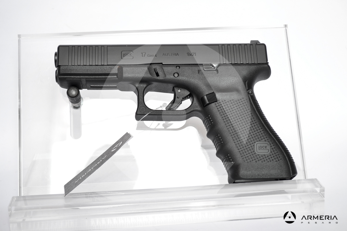 Pistola semiautomatica Glock modello 17 FS Gen 4 calibro 9x21 canna 5 Pistola semiautomatica Glock modello 17 FS Gen 4 calibro 9x21 canna 5