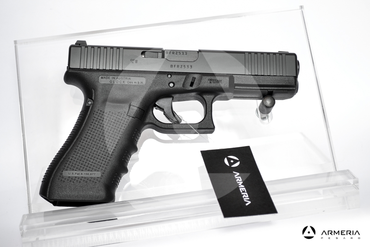 Pistola semiautomatica Glock modello 17 FS Gen 4 calibro 9x21 canna 5 lato Pistola semiautomatica Glock modello 17 FS Gen 4 calibro 9x21 canna 5 lato