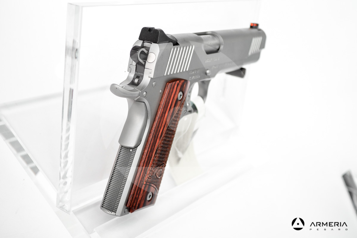 Pistola semiautomatica Kimber modello Stainless calibro 9x21 Canna 5 calcio