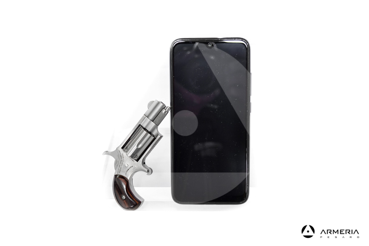 Revolver North American canna 1 calibro 22 LR confronto