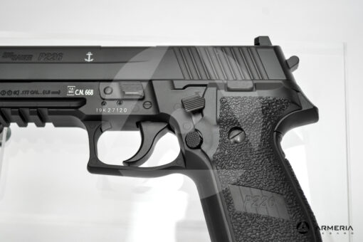 Pistola semiautomatica CO2 Sig Sauer modello P226 calibro 4.5 black macro