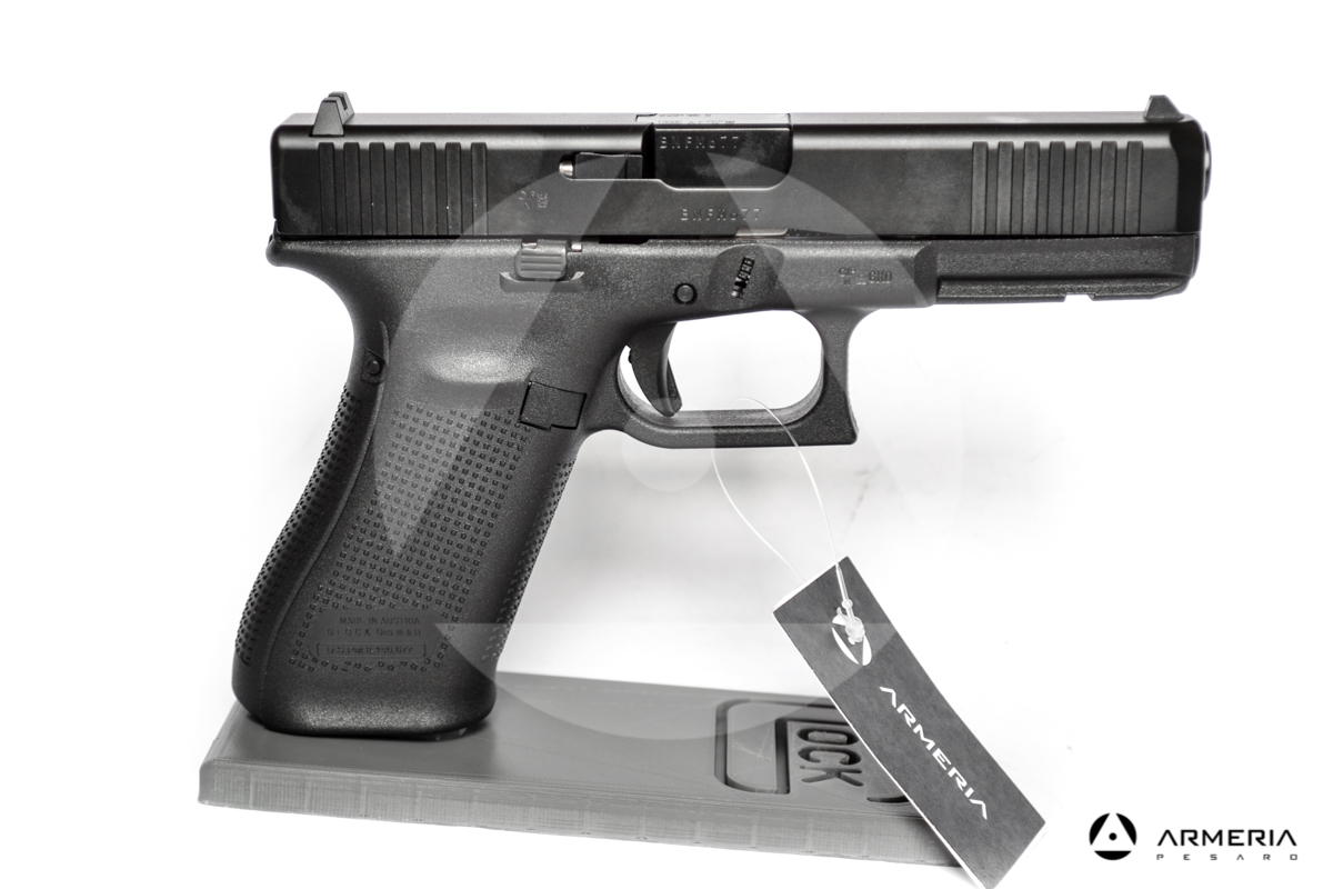 Pistola semiautomatica Glock modello 17 FS Gen 5 calibro 9x21 canna 4 lato Pistola semiautomatica Glock modello 17 FS Gen 5 calibro 9x21 canna 4 lato