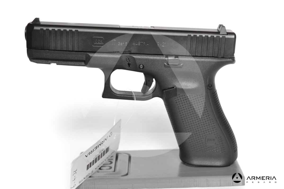 Pistola semiautomatica Glock modello 17 FS Gen 5 calibro 9x21 canna 4 Pistola semiautomatica Glock modello 17 FS Gen 5 calibro 9x21 canna 4