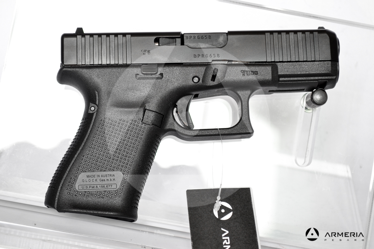 Pistola semiautomatica Glock modello 19 FS Gen 5 calibro 9x21 canna 4 lato Pistola semiautomatica Glock modello 19 FS Gen 5 calibro 9x21 canna 4 lato