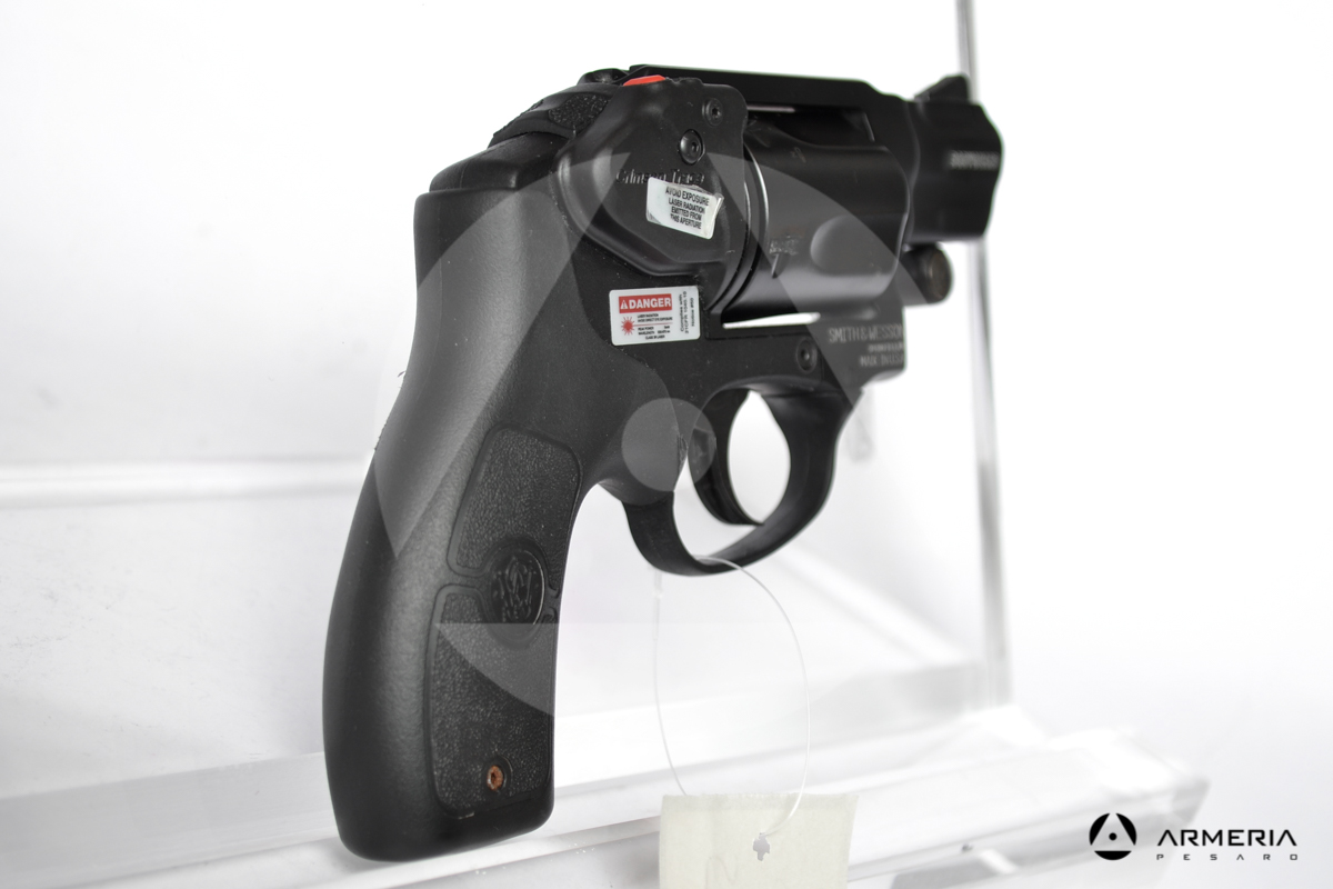 Revolver Smith & Wesson modello Bodyguard canna 2 calibro 38 Special calcio Revolver Smith & Wesson modello Bodyguard canna 2 calibro 38 Special calcio