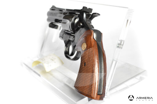 Revolver Colt modello Pyton canna 4 calibro 357 Magnum calcio