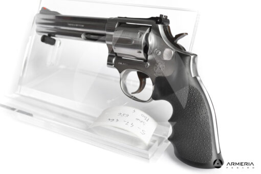 Revolver Smith & Wesson modello 686-4 Inox canna 6 calibro 357 Magnum calcio