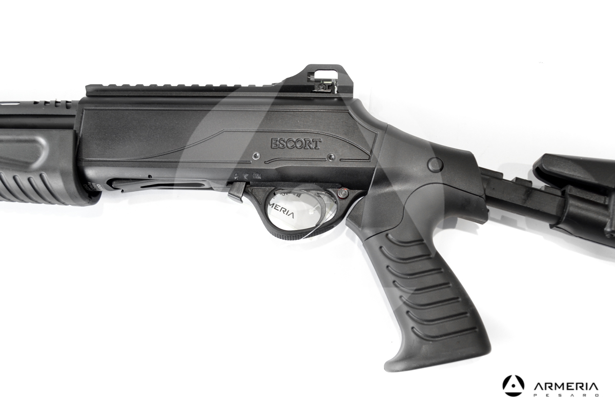 Fucile semiautomatico a pompa Hatsan modello Escort MP-TS calibro 12 caricatore Fucile semiautomatico a pompa Hatsan modello Escort MP-TS calibro 12 caricatore