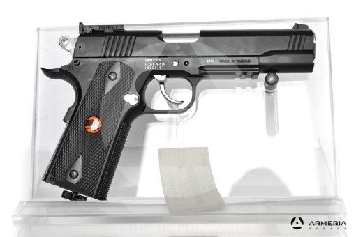 Pistola semiautomatica CO2 Bruni modello Combat 1911 calibro 4.5 lato Pistola semiautomatica CO2 Bruni modello Combat 1911 calibro 4.5 lato