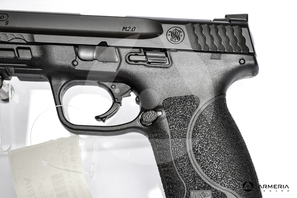 Pistola semiautomatica Smith & Wesson modello M&P9 calibro 9x21 Canna 4 macro Pistola semiautomatica Smith & Wesson modello M&P9 calibro 9x21 Canna 4 macro