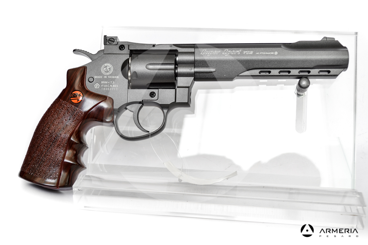 Revolver Bruni modello Super sport 702 calibro 4.5 CO2 libera vendita lato Revolver Bruni modello Super sport 702 calibro 4.5 CO2 libera vendita lato