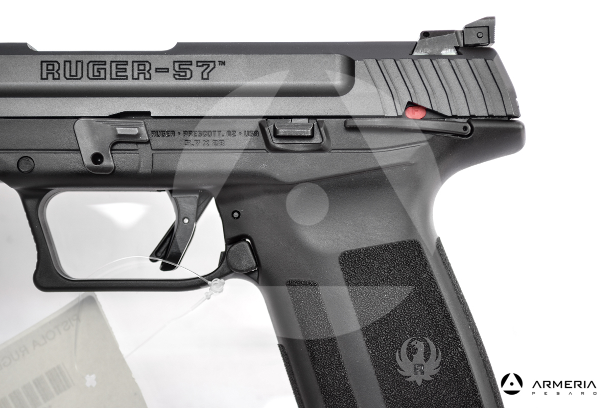 Pistola semiautomatica Ruger modello 57 calibro 5.7x28 canna 5" macro Pistola semiautomatica Ruger modello 57 calibro 5.7x28 canna 5" macro