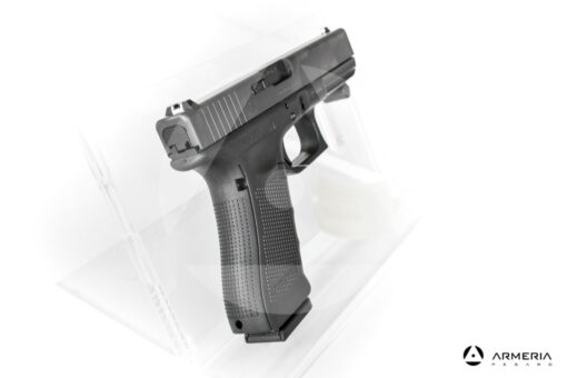 Pistola semiautomatica Glock modello 17 Gen 4 calibro 9x21 canna 5" calcio
