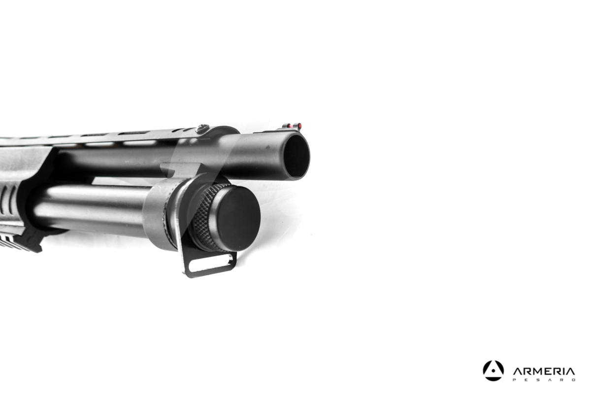 Fucile semiautomatico a pompa Hatsan modello Escort Defender calibro 12 mirino