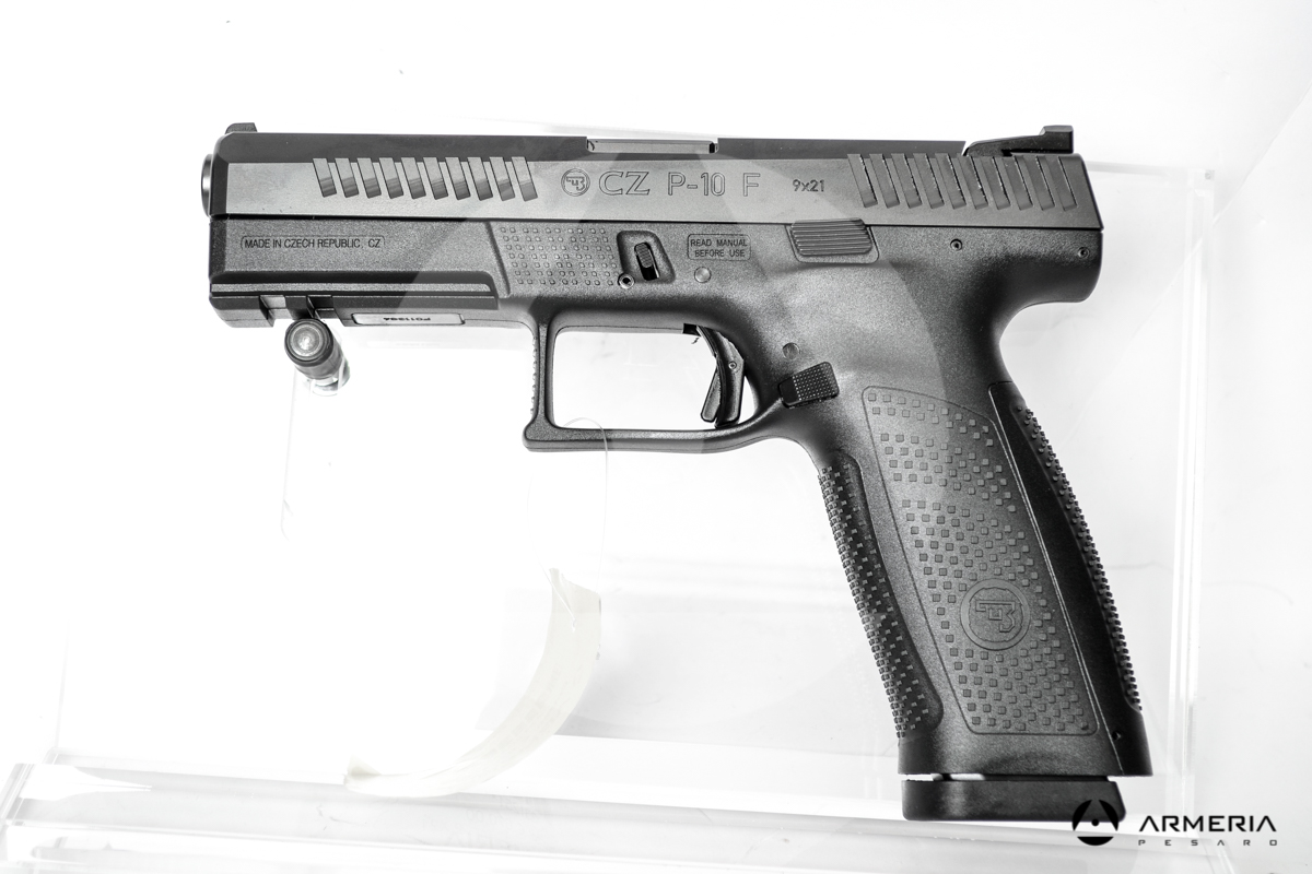 Pistola semiautomatica CZ modello P10F calibro 9x21 canna 5 Comune Pistola semiautomatica CZ modello P10F calibro 9x21 canna 5 Comune