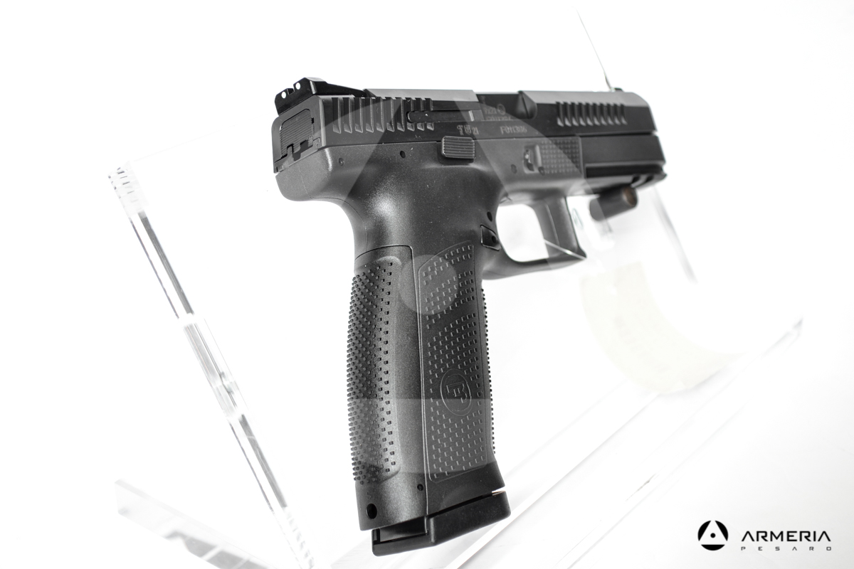 Pistola semiautomatica CZ modello P10F calibro 9x21 canna 5 Comune calcio Pistola semiautomatica CZ modello P10F calibro 9x21 canna 5 Comune calcio