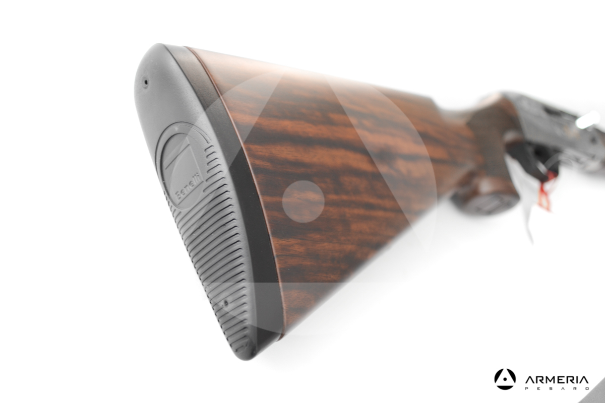 Fucile semiautomatico Benelli modello Prestige Duca di Montefeltro calibro 12 calciolo Fucile semiautomatico Benelli modello Prestige Duca di Montefeltro calibro 12 calciolo