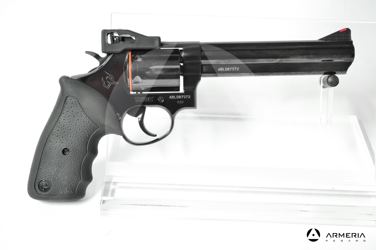 Revolver Taurus modello Classic 669 canna 6 calibro 357 Remington Magnum Revolver Taurus modello Classic 669 canna 6" calibro 357 Remington Magnum