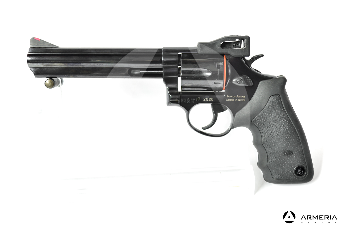 Revolver Taurus modello Classic 669 canna 6" calibro 357 Remington Magnum lato Revolver Taurus modello Classic 669 canna 6" calibro 357 Remington Magnum lato