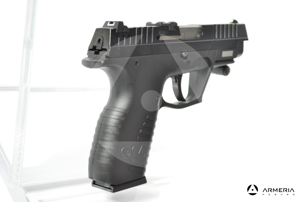 Pistola semiautomatica CZ modello 100 calibro 9x21 canna 4" calcio Pistola semiautomatica CZ modello 100 calibro 9x21 canna 4" calcio