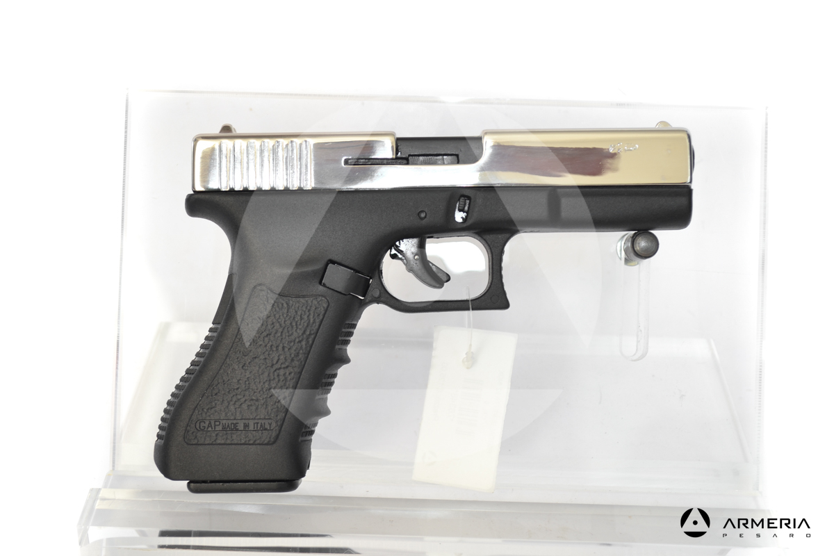 Pistola semiautomatica a salve Glock modello 17 calibro 9 Pak canna 5