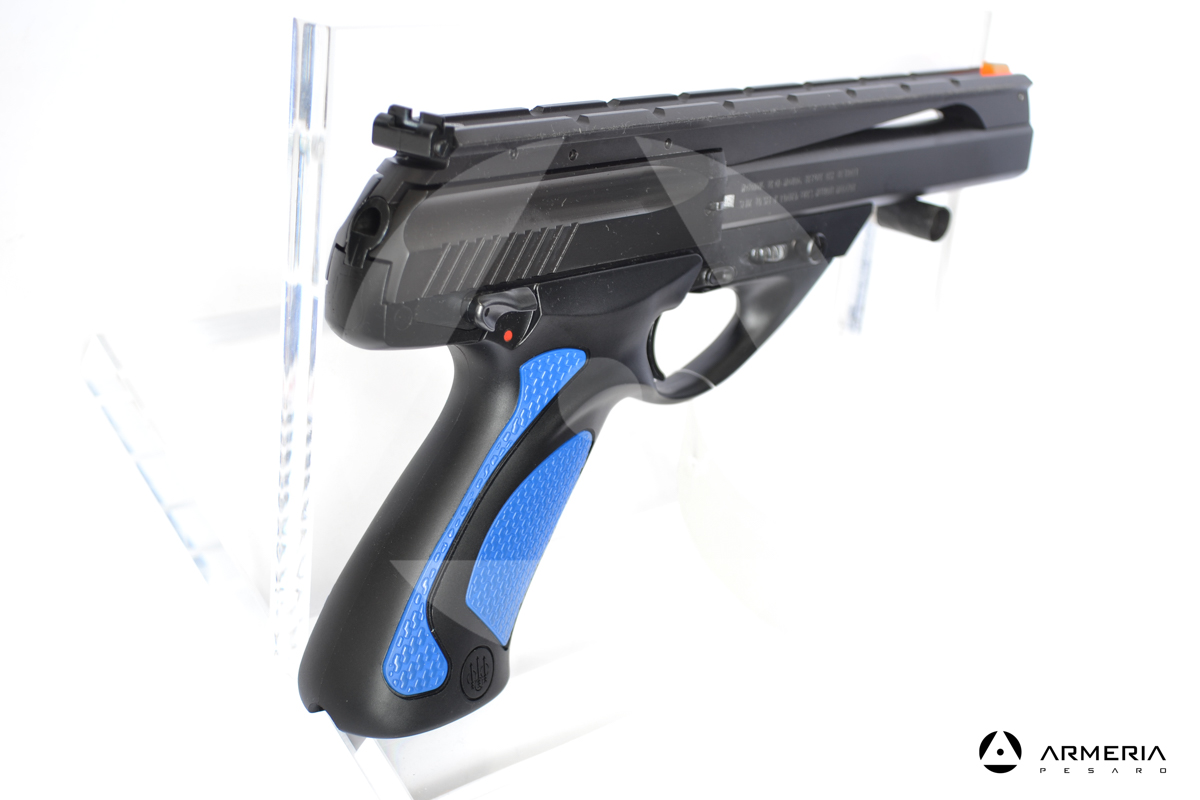 Pistola semiautomatica Beretta modello Neus U22 calibro 22 LR Canna 5" calcio Pistola semiautomatica Beretta modello Neus U22 calibro 22 LR Canna 5" calcio