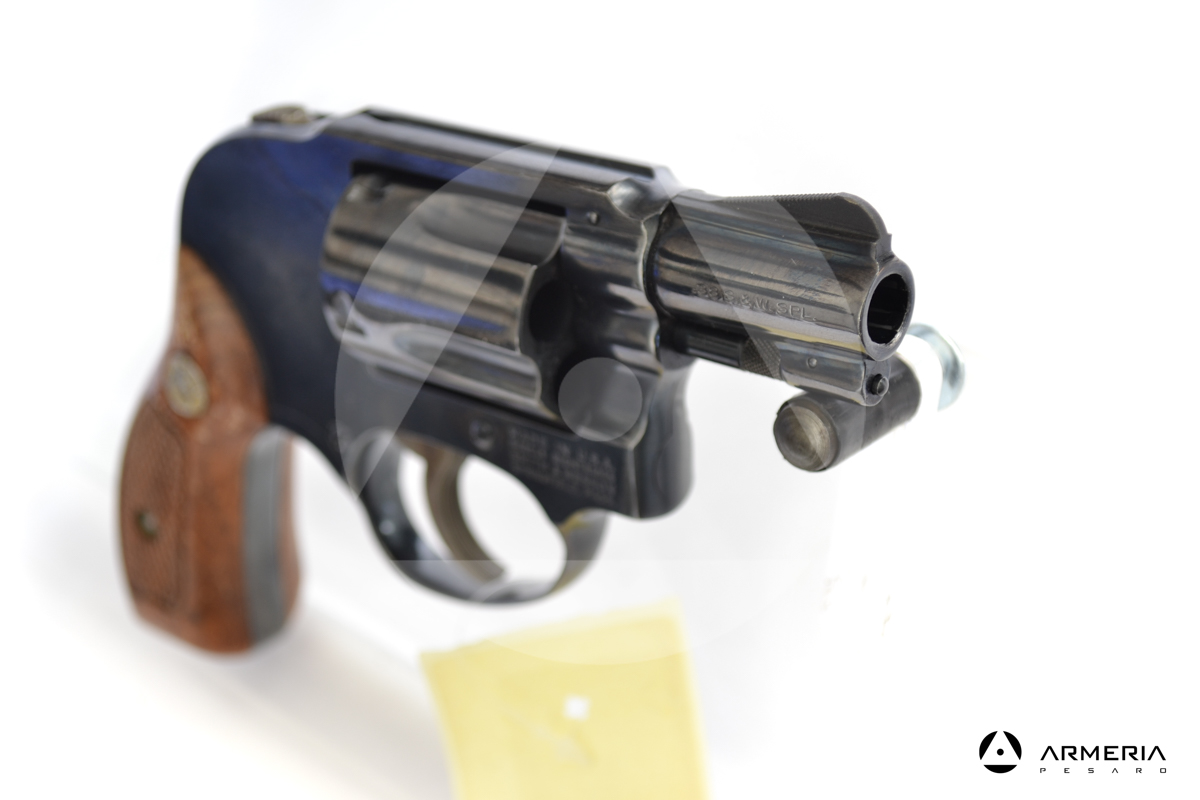Revolver Smith & Wesson modello 49 canna 2 calibro 38 Special - Brunita mirino Revolver Smith & Wesson modello 49 canna 2 calibro 38 Special - Brunita mirino