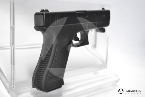 Pistola semiautomatica a salve Glock modello 17 calibro 8mm canna 5 calcio