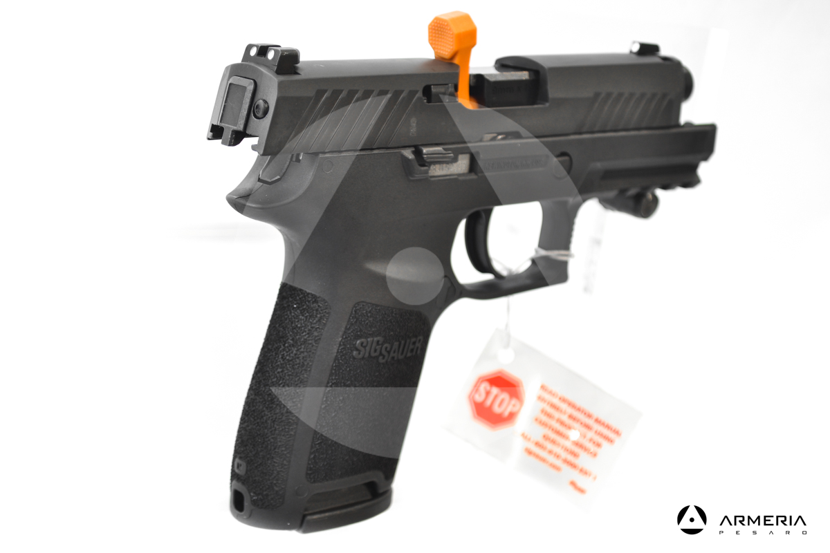 Pistola semiautomatica Sig Sauer modello P320 calibro 9x19 Canna 3.9 calcio