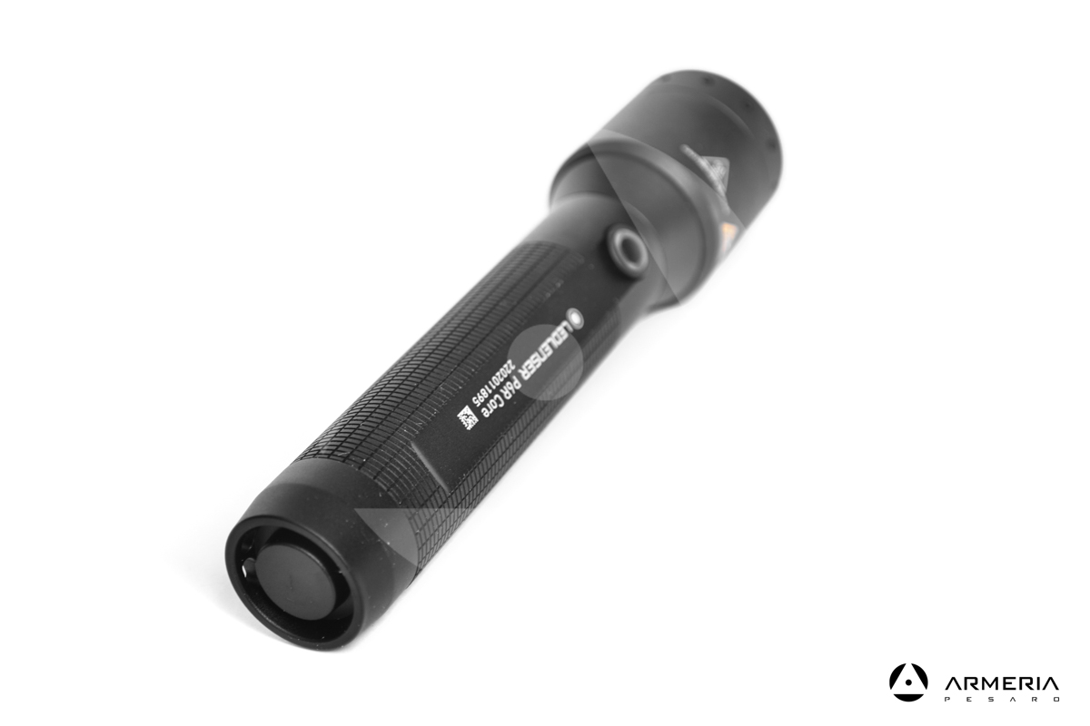 Pila torcia Led Lenser P6R Core - 900 lumen retro