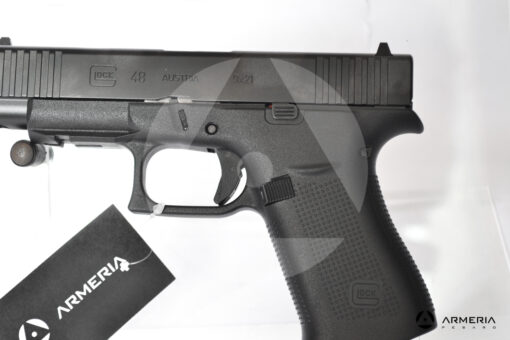 Pistola semiautomatica Glock modello 48 calibro 9x21 canna 4 Comune macro