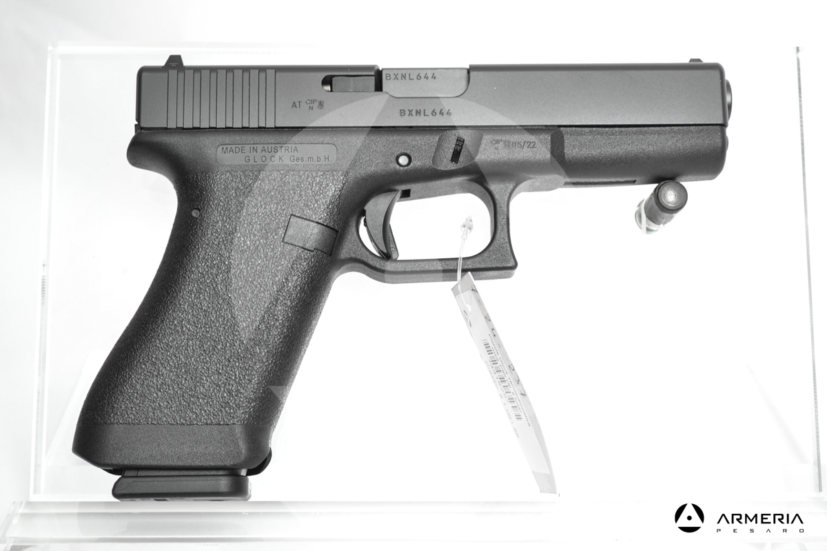 Pistola Glock semiautomatica mod. P80 cal. 9 luger - Classic Edition lato Pistola Glock semiautomatica mod. P80 cal. 9 luger - Classic Edition lato